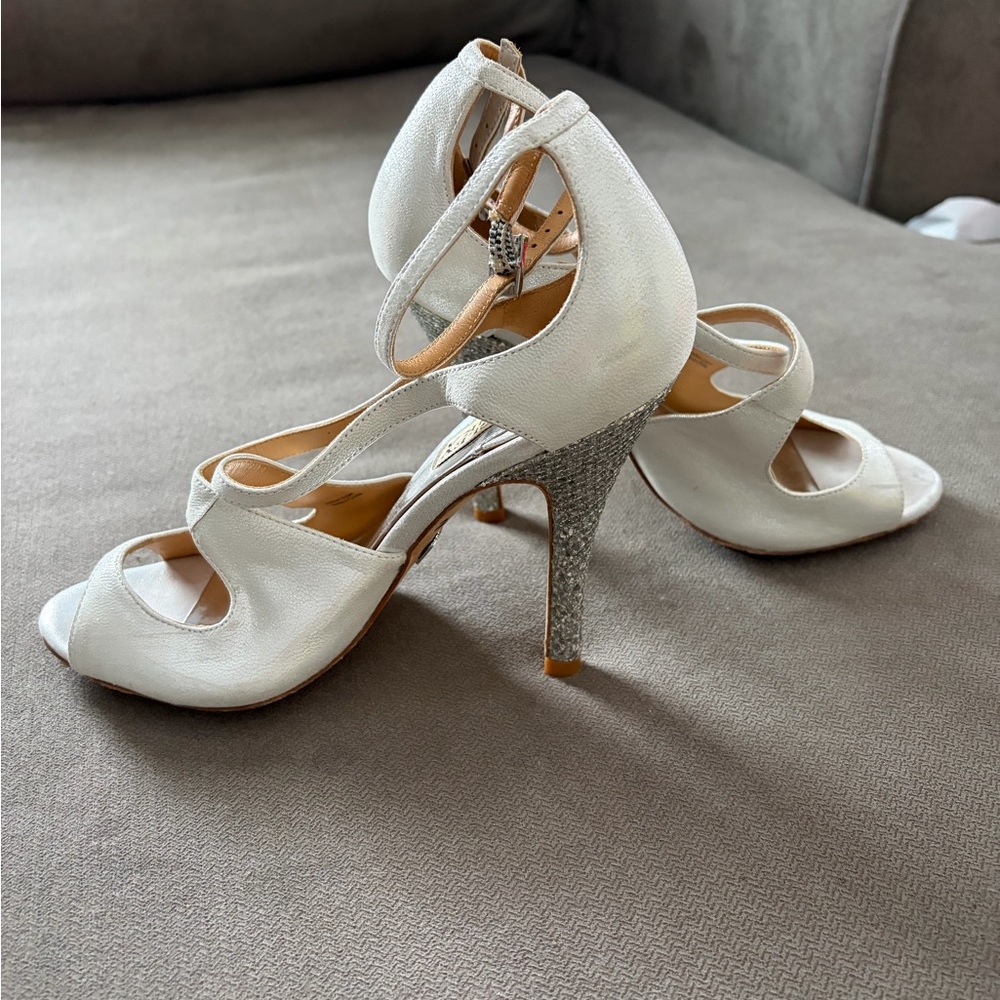 Badgley Mischka White and Silver Heels